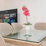 Luxurious & Spacious 4Br Apt Next To Cathedral